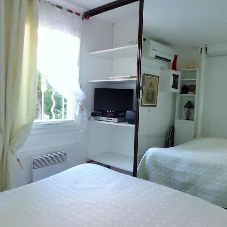 Rez De Jardin Avec Parking Quartier Plages *